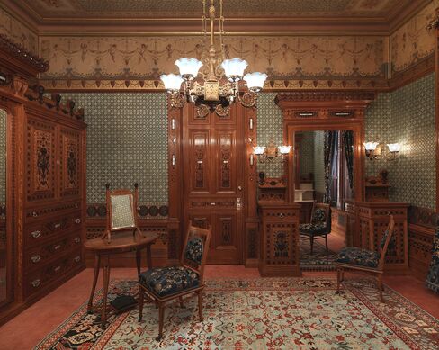 The Worsham-Rockefeller Dressing Room.