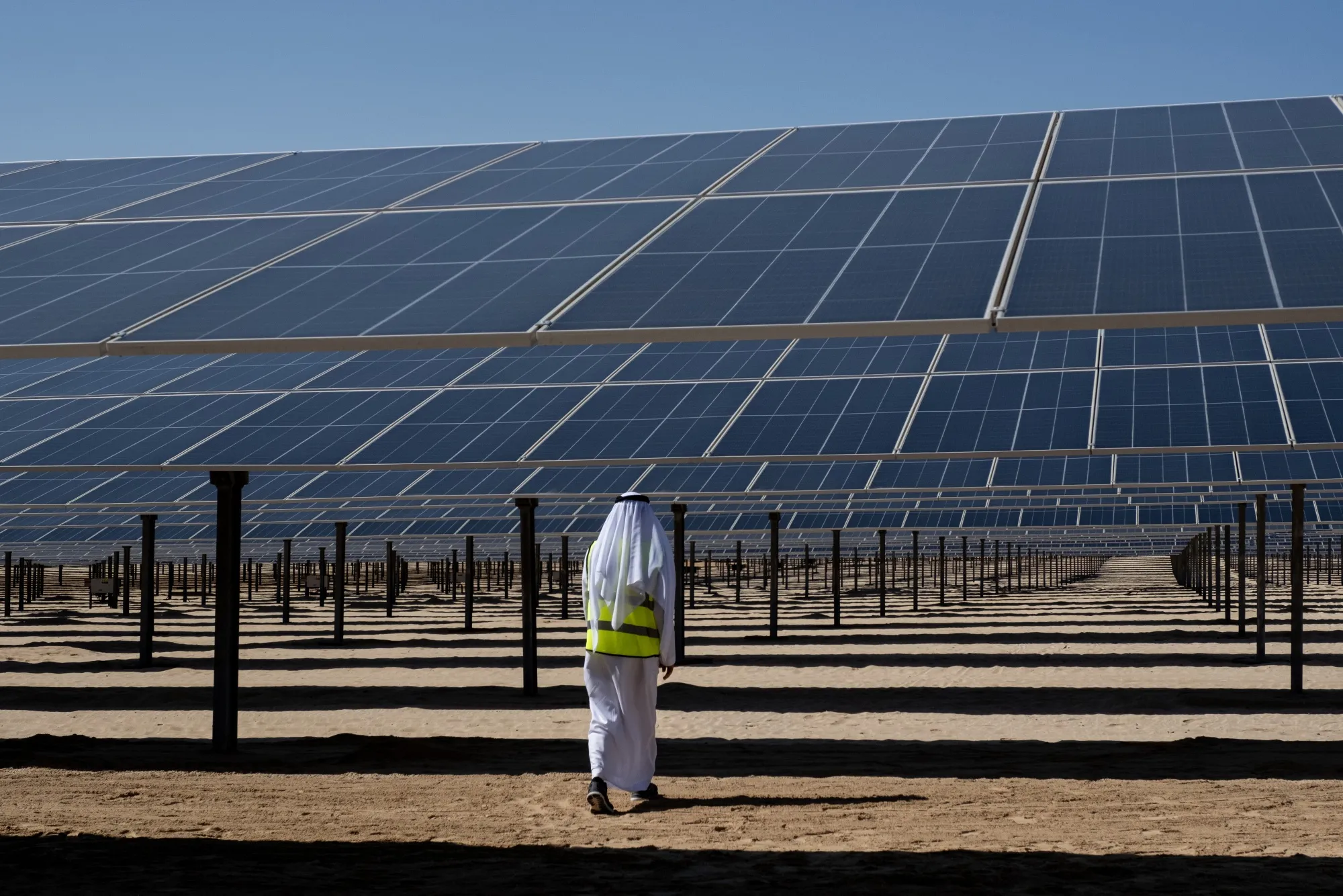 UAE Green Energy Firm Plans Its First Battery-Linked Solar Plant - Bloomberg