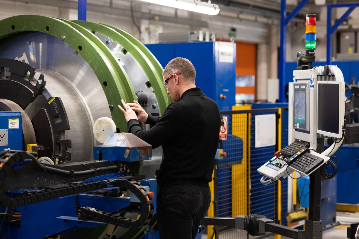 British Factories ‘Turning a Corner’ After US-UK Tariffs Deal