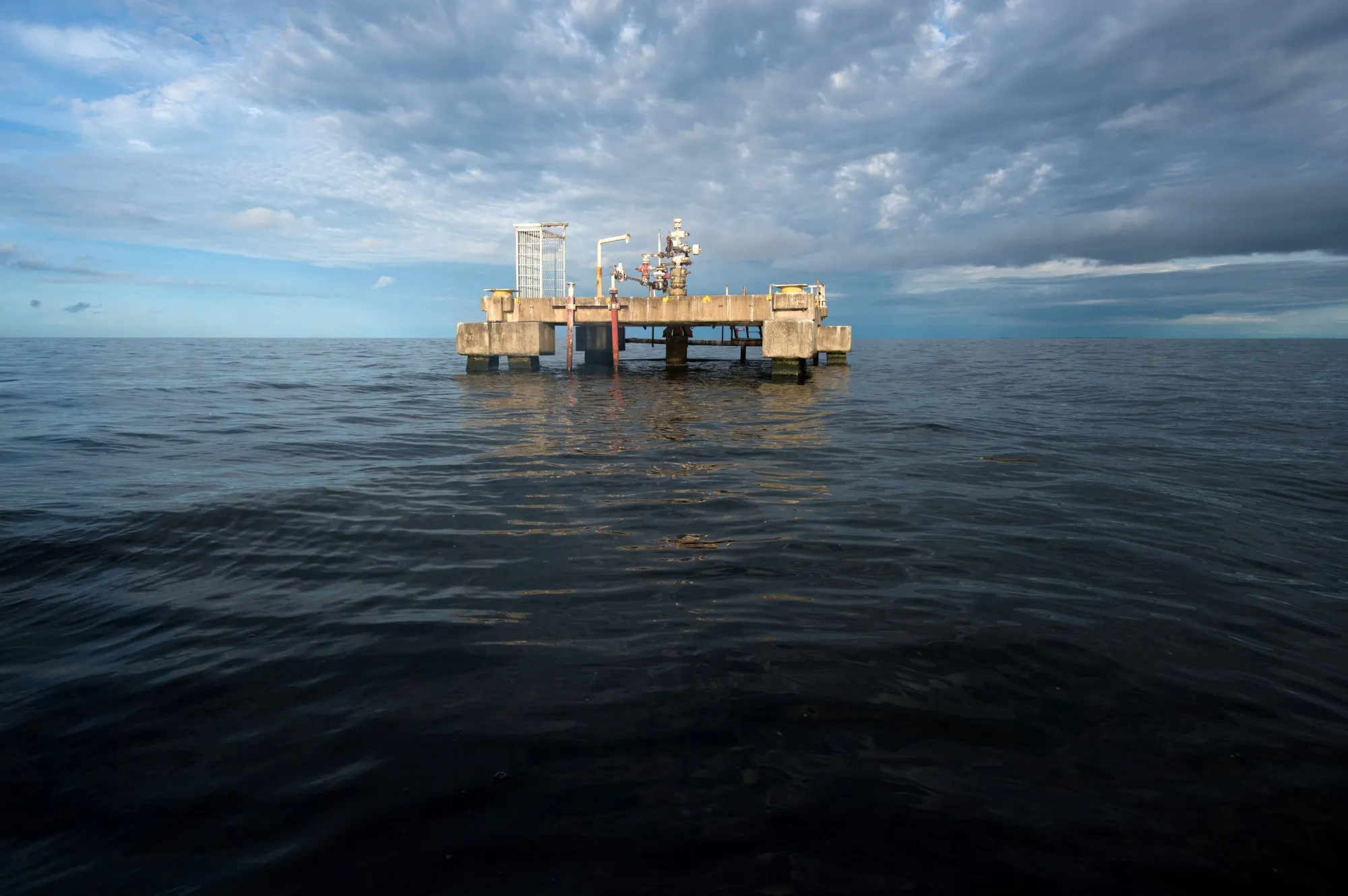 An oil rig&nbsp;off the coast of Maracaibo, Venezuela.