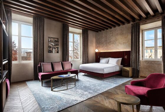 Where to Stay in Italy This Summer