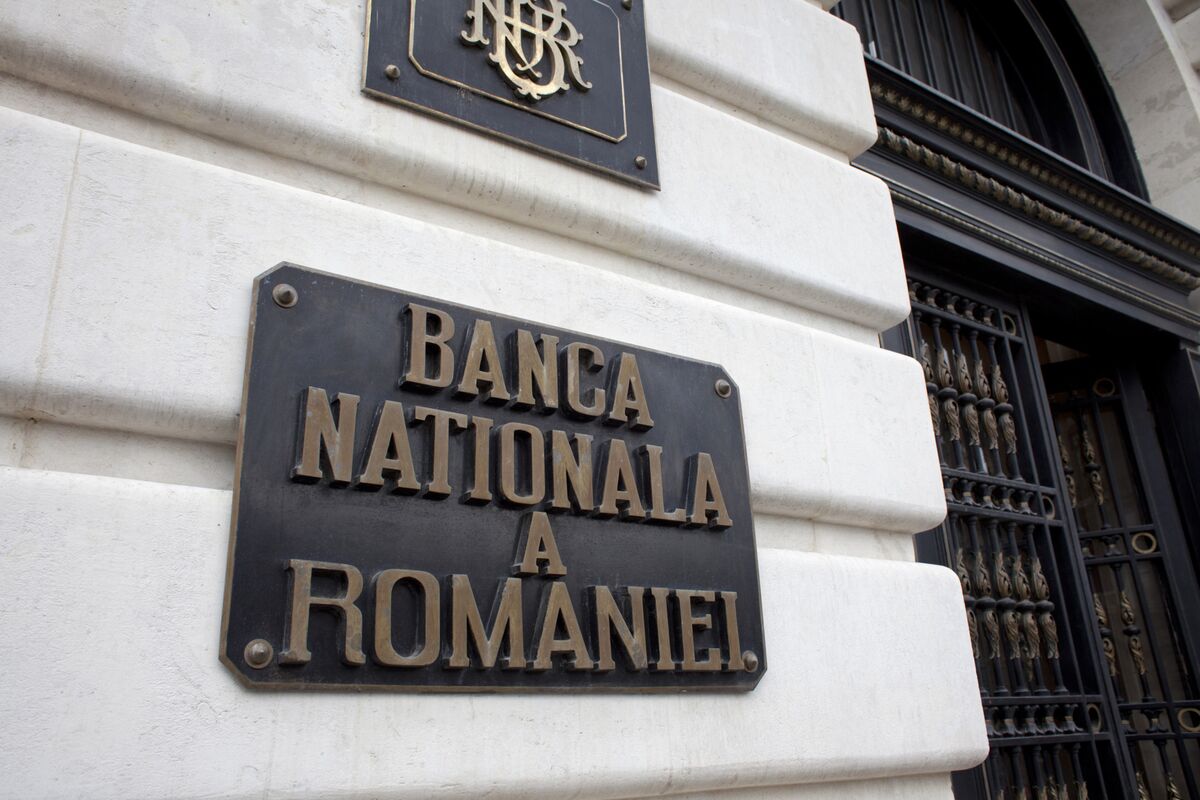 Romania Interest Rate Raised by 100 Basis Points - Bloomberg