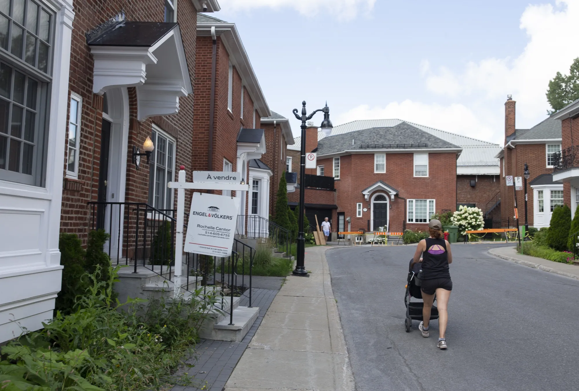 Real Estate As Home Sales In Metropolitan Montreal Jump