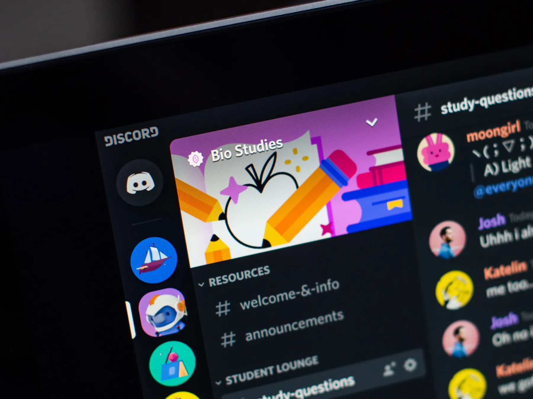 Discord App Backtracks on Crypto Tool After Backlash From Users - Bloomberg