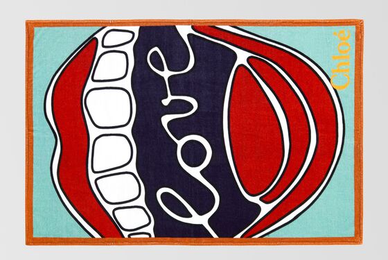 Summer Will Be Better When You Score a Sumptuous Beach Towel