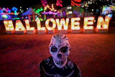 TOPSHOT-COLOMBIA-HALLOWEEN