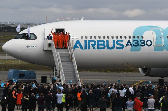 Airbus Wins $9.2 Billion of Aircraft Orders From Asian Carriers