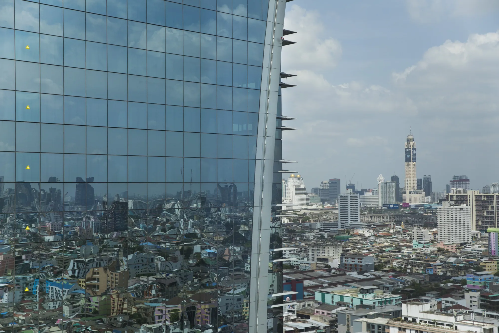 Thailand Stock Exchange Aims to Boost Trading with More Products 