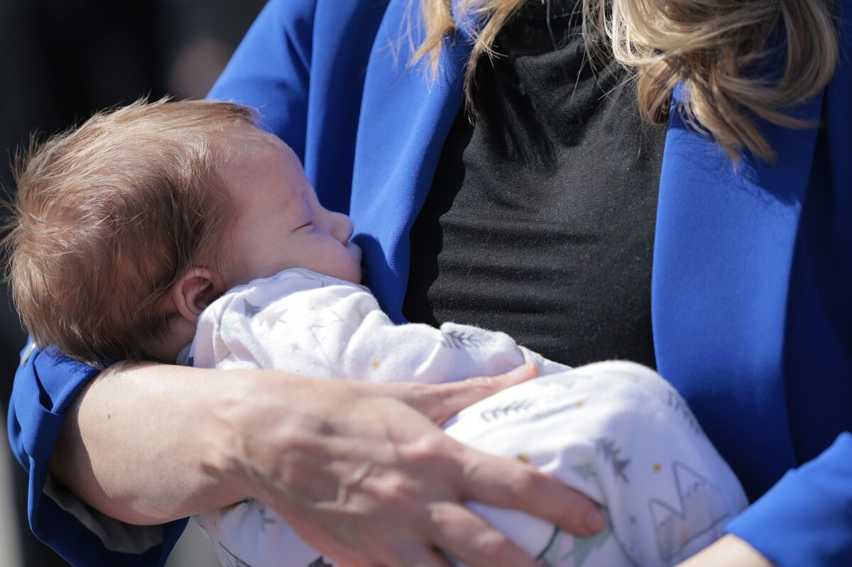 US Parents Deserve Time With Their Newborns