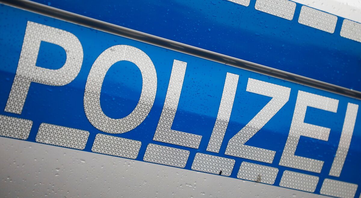 Car Hits Crowd At German Carnival; Several Injured thumbnail