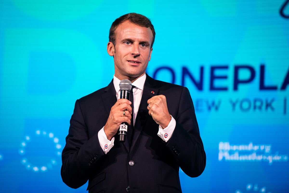 Macron Says He'd Welcome U.K. Back To EU If Voters Change Minds - Bloomberg