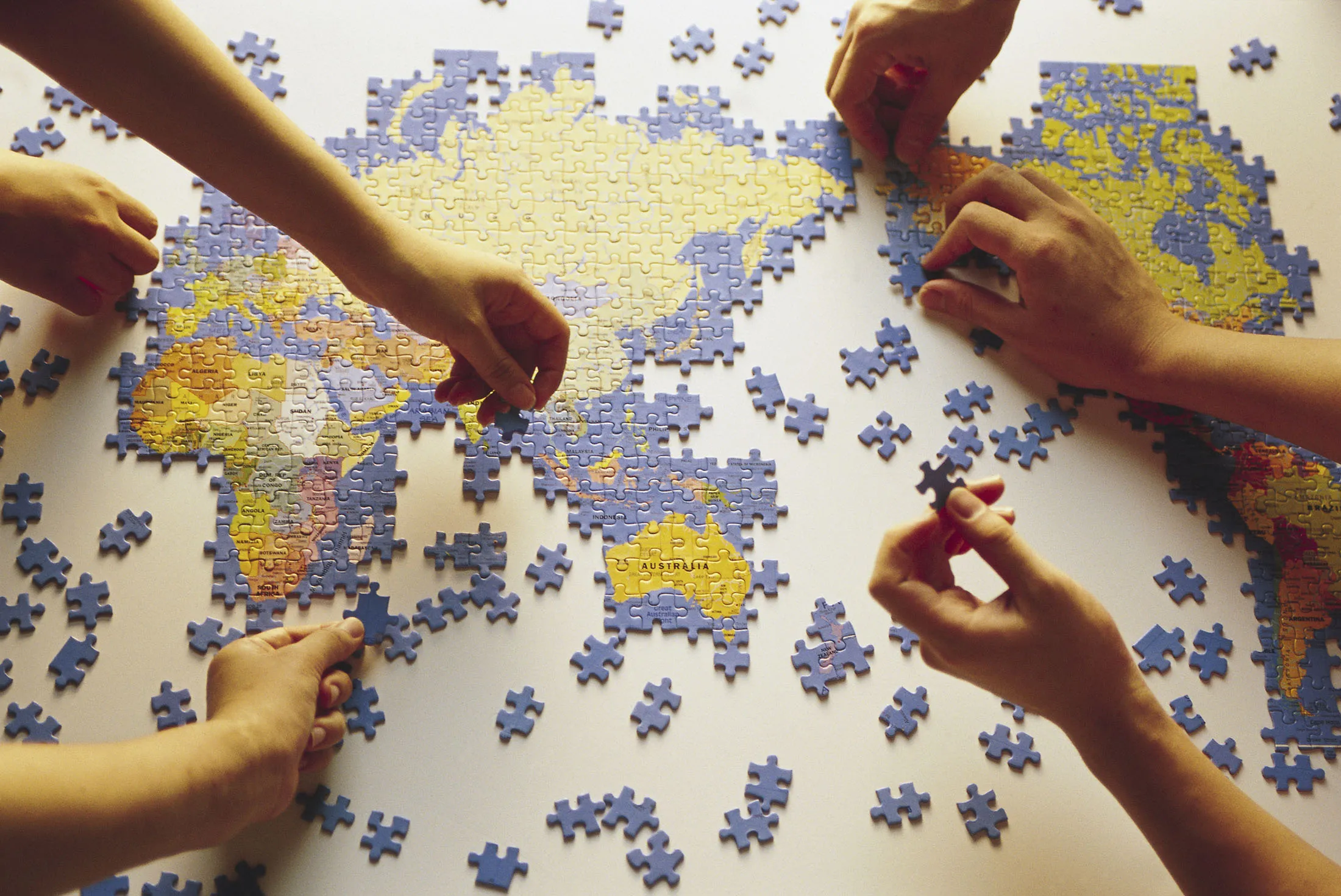 1509327093_globe world jigsaw