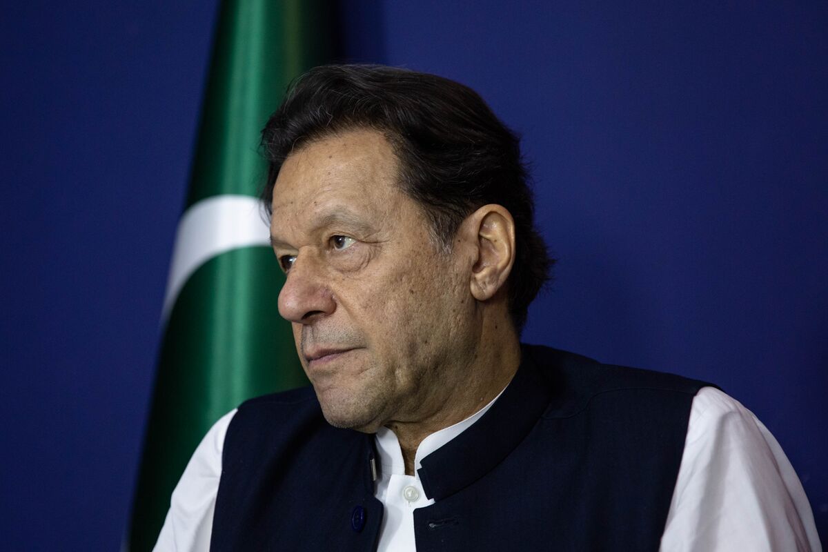 [Bloomberg]Imran Khan’s Sentence in One Case Suspended by Pakistan Court