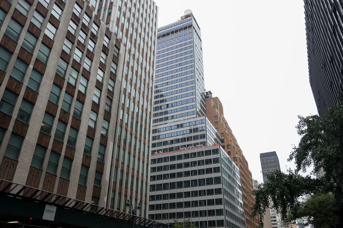 Damaged Manhattan Tower Owner to Reconstruct 15 Floors After Evacuation