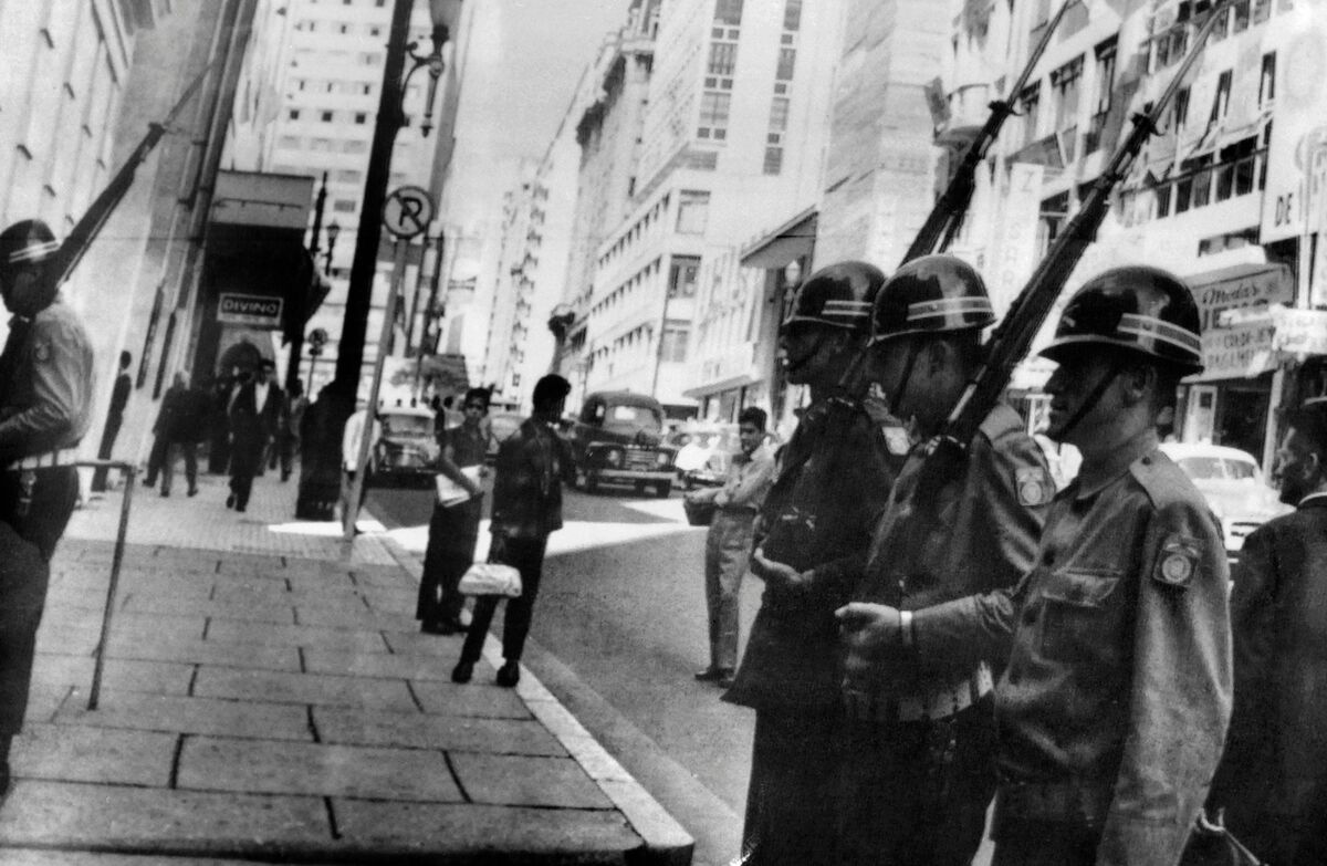 Bolsonaro Orders Commemoration of Brazil's 1964 Military Coup