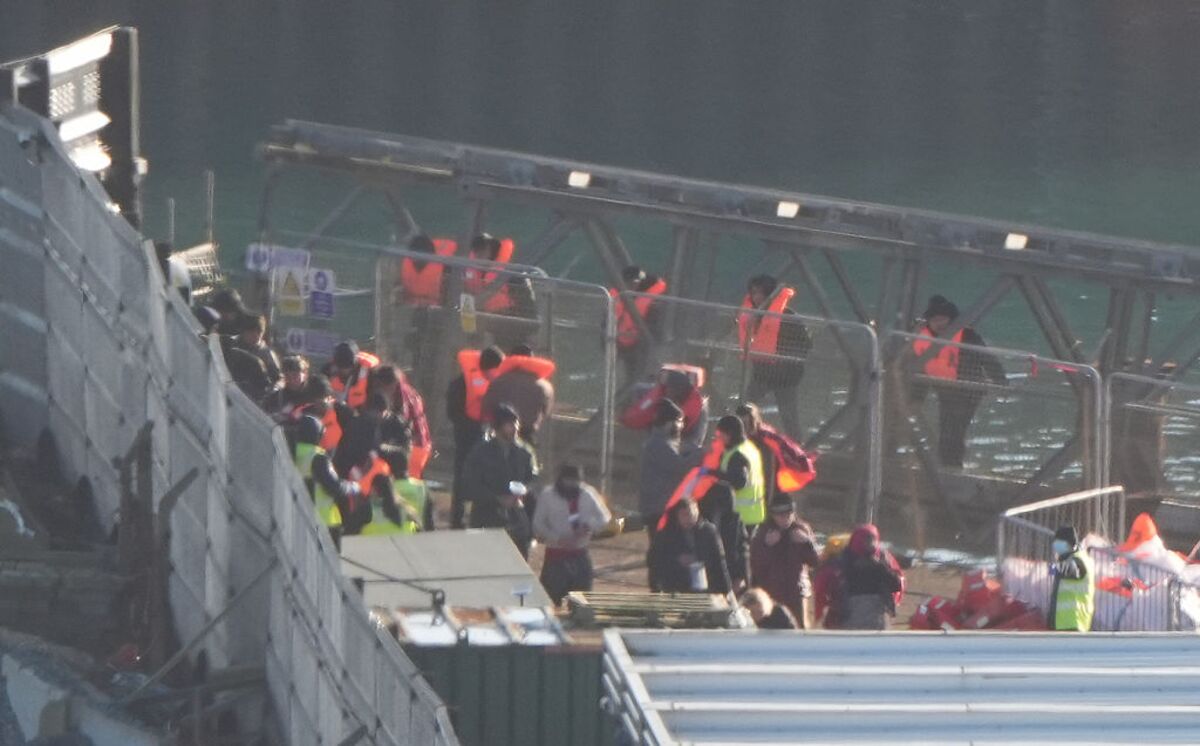 
                            Migrant Crossings of UK Channel Resume After 28-Day Pause: PA