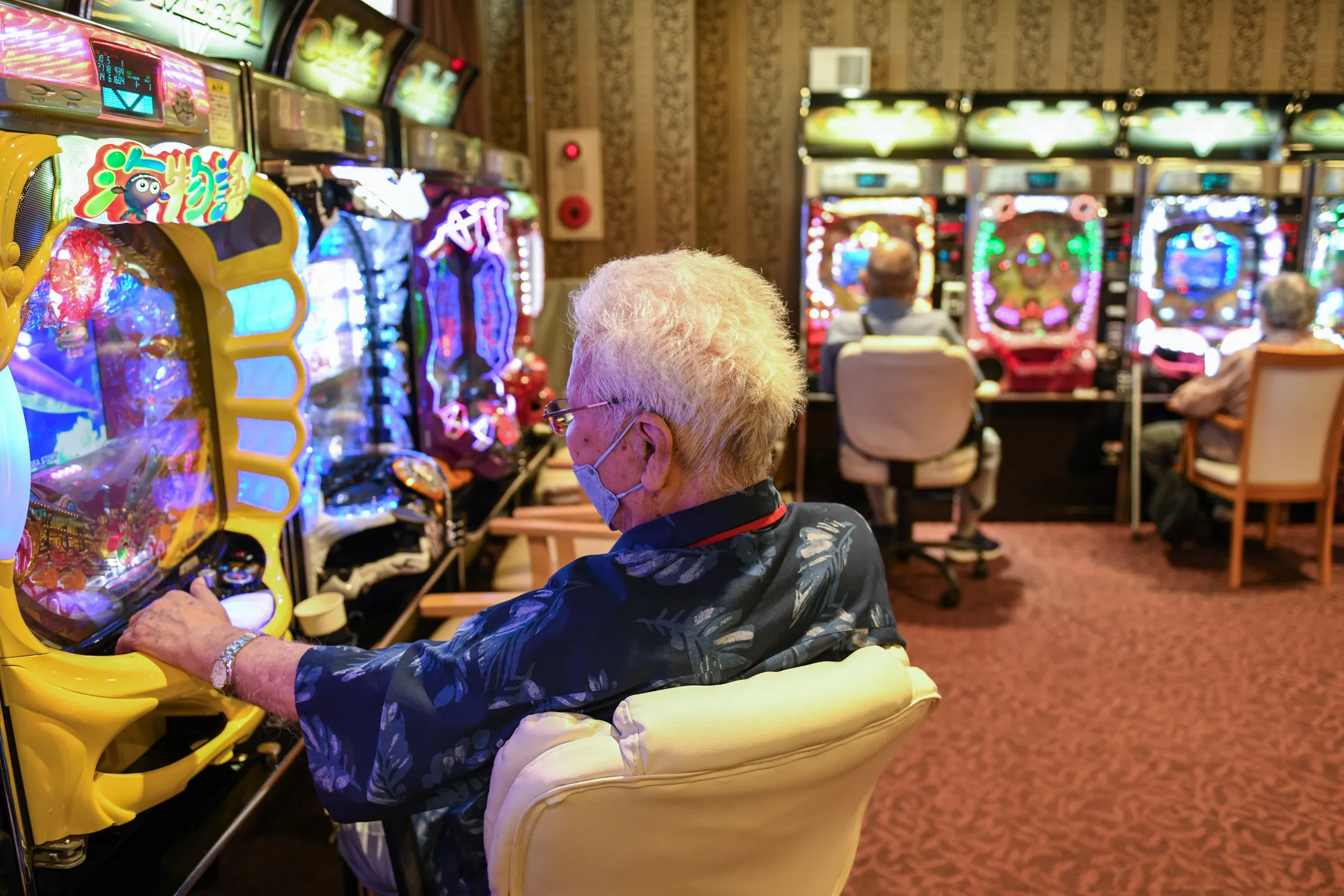 Elderly pachinko players at Day Service Las Vegas, a casino-themed day care service in Japan’s Yokohama. The game has surprising benefits for seniors’ brains.&nbsp;