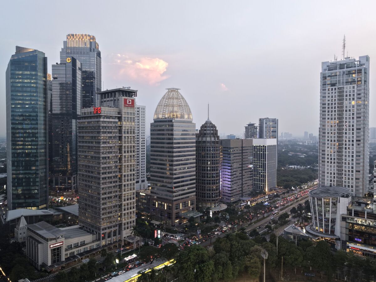 Indonesia’s Influencer Strategy Jars Investors Facing MSCI Risk