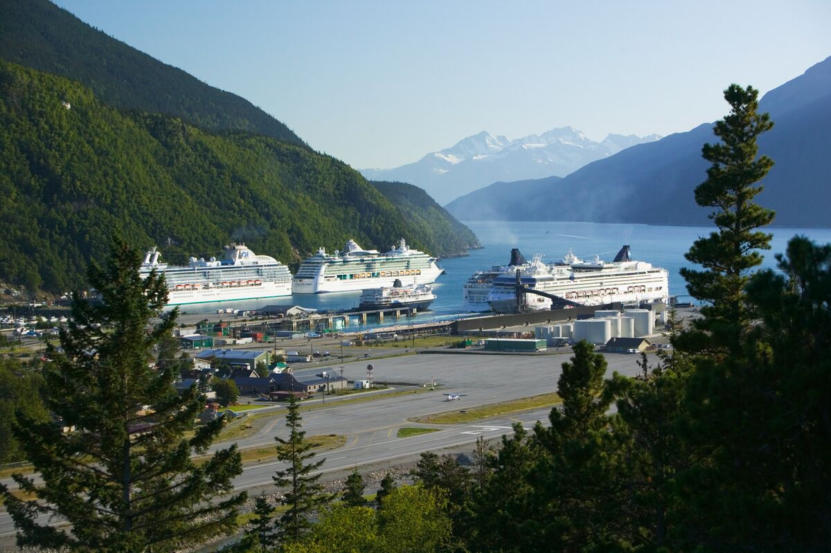 Key Tourist Destinations Rethink Reliance On The Cruise Industry Bloomberg