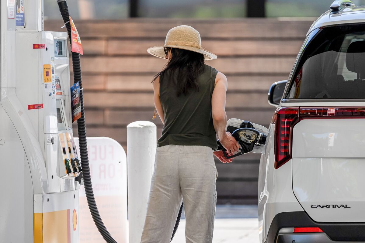 bloomberg.com - Laura Newcombe - Big Oil's Big Wartime Profits