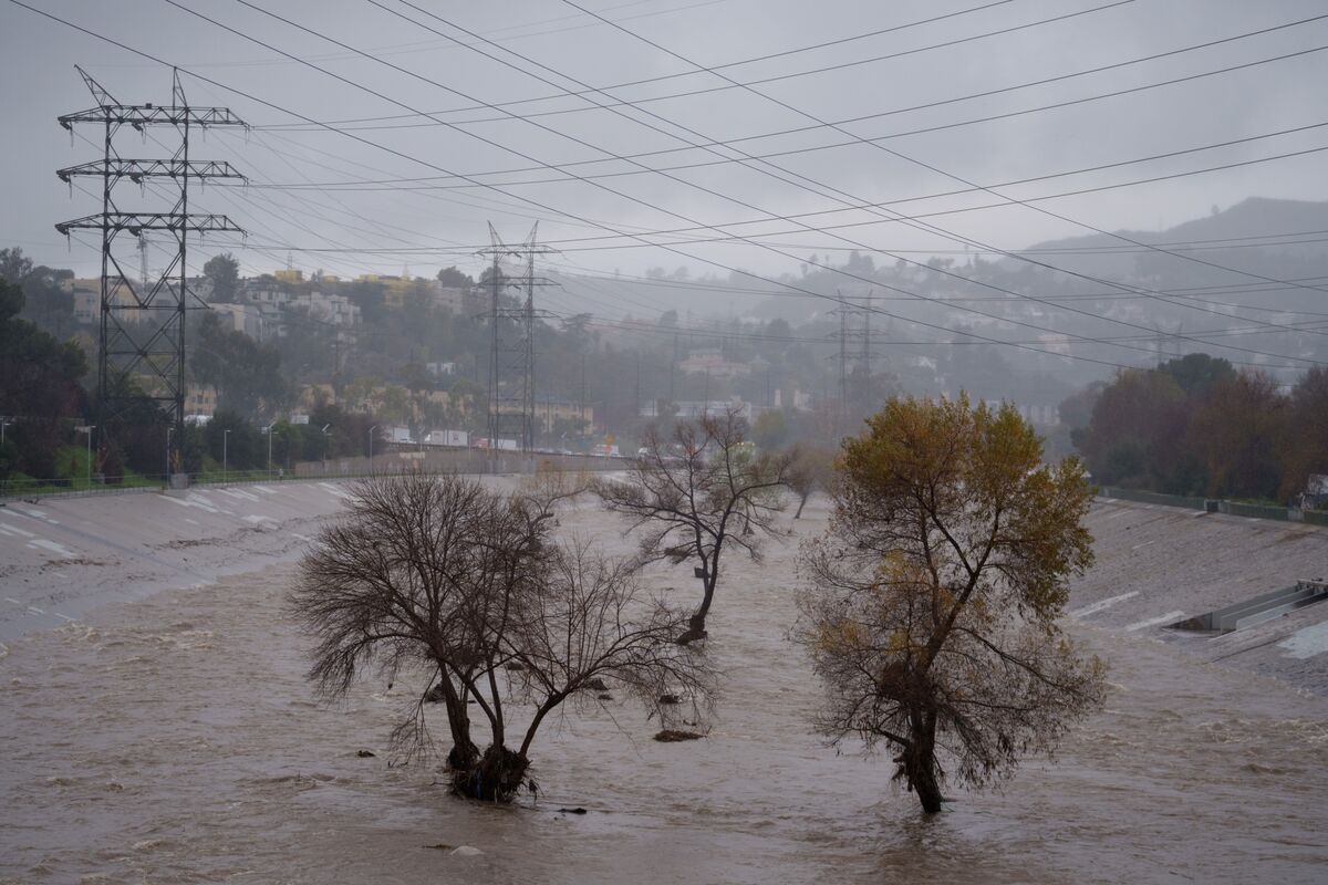 Los Angeles Area on Alert for Flash Floods: Weather Watch - Bloomberg