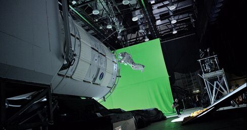 For The Martian, Framestore turned Matt Damon’s performance before a studio green screen into a harrowing scene above the Red Planet.