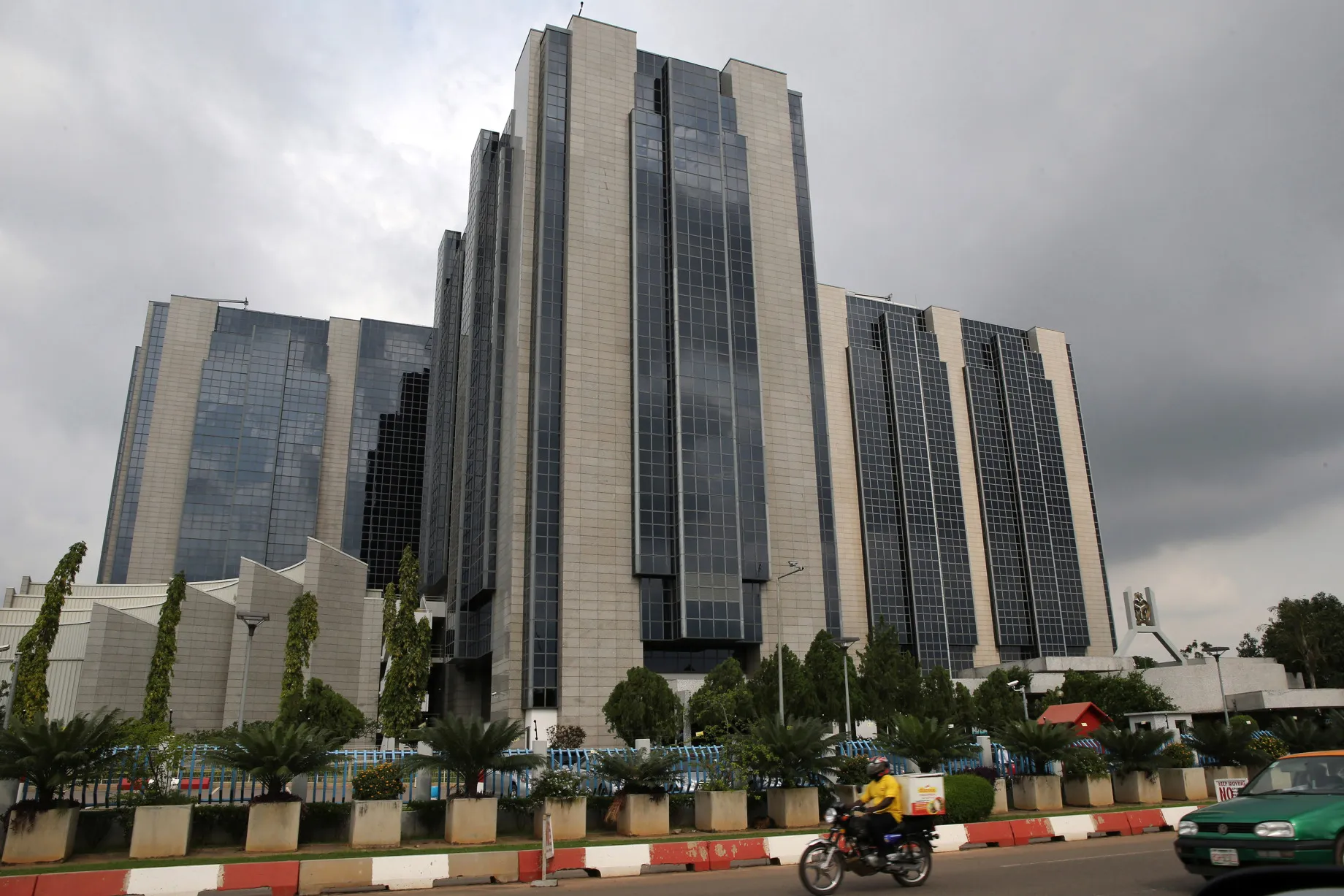 The headquarters of the Nigerian central bank stands in Abuja.