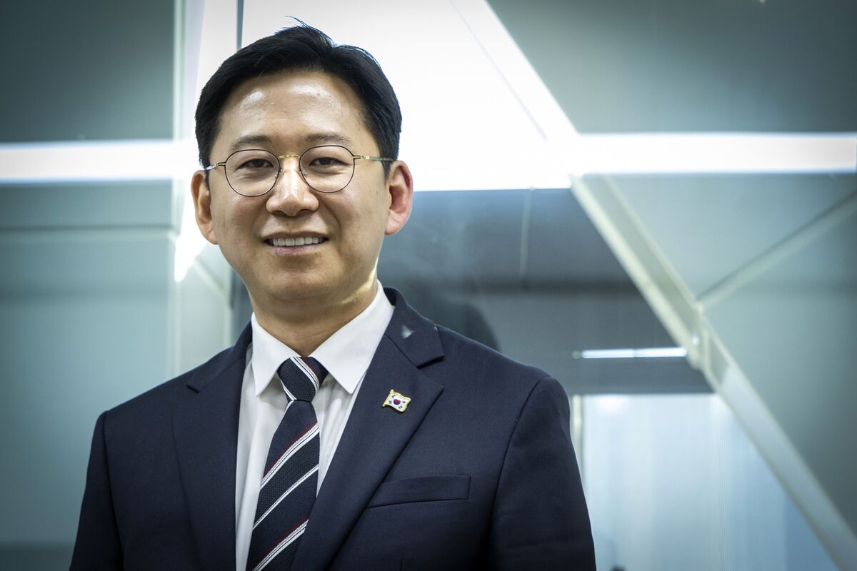 Science Minister Seeks to Turn Korea Into a Global AI Powerhouse