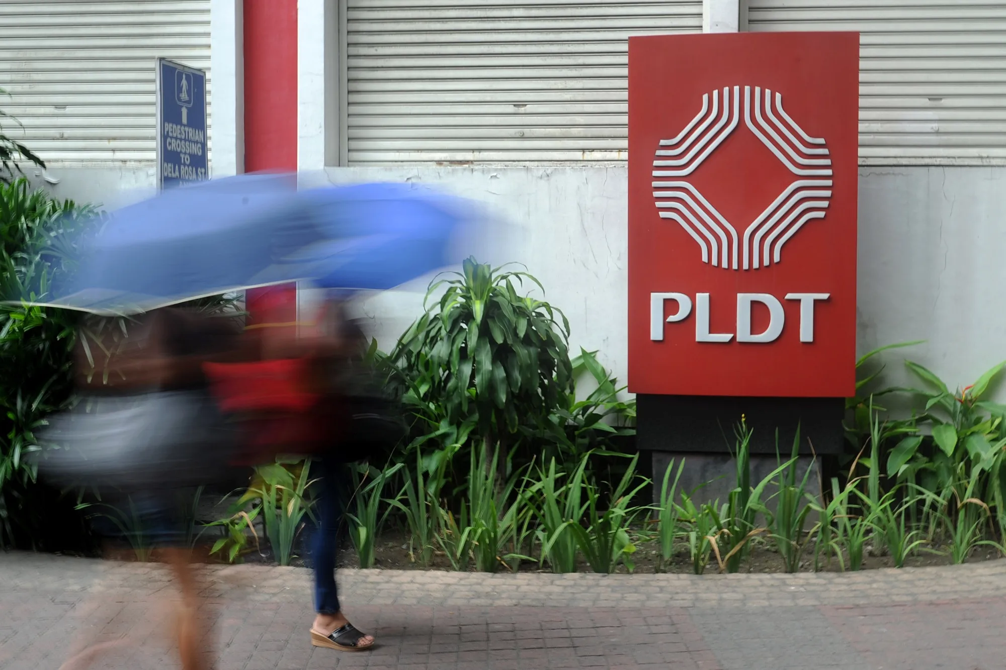 PHILIPPINES-TELECOMMUNICATION-INTERNET-PLDT-COMPANY-EARNINGS