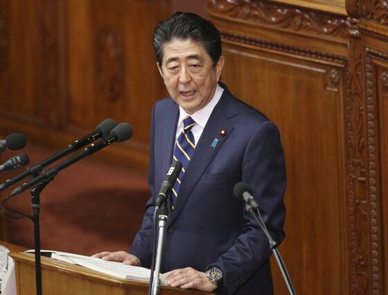 Japan's Abe Regains Footing With Voters Ahead of Sales Tax Fight