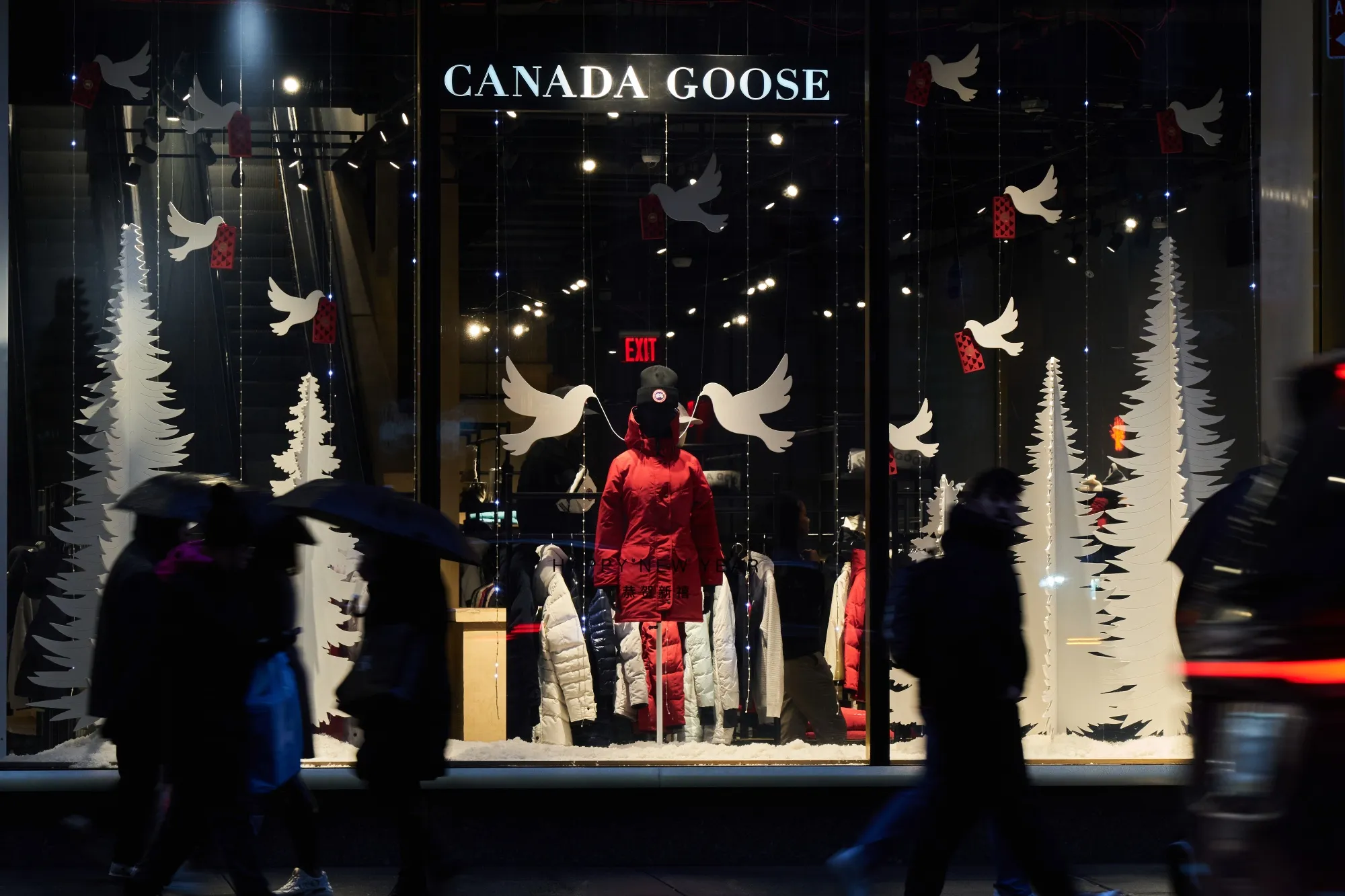 Canada Goose Surges 25 on Revenue Beat Buoyant Profit Outlook Bloomberg