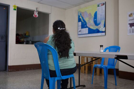 Loan Sharks, Gangsters, and Paltry Job Prospects Greet Guatemalan Deportees