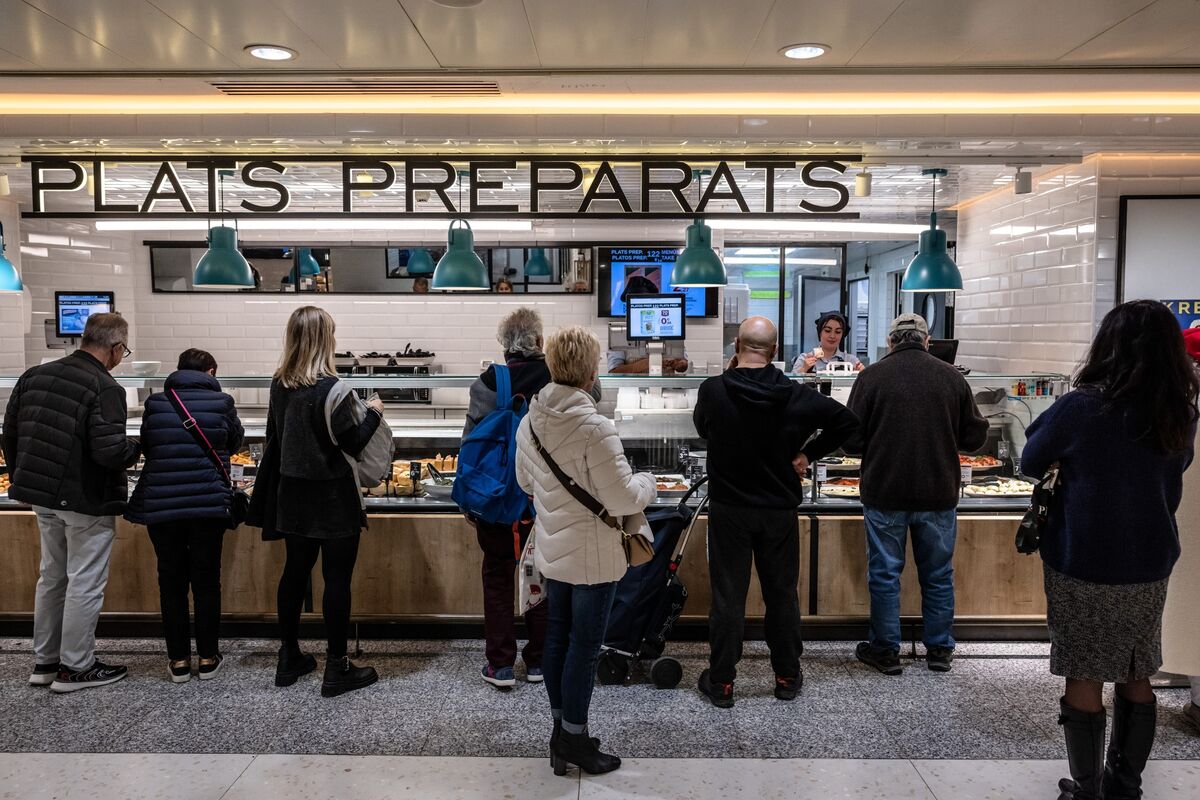 Spanish Inflation Reaches 15-Month High, Backing ECB Rate Hold