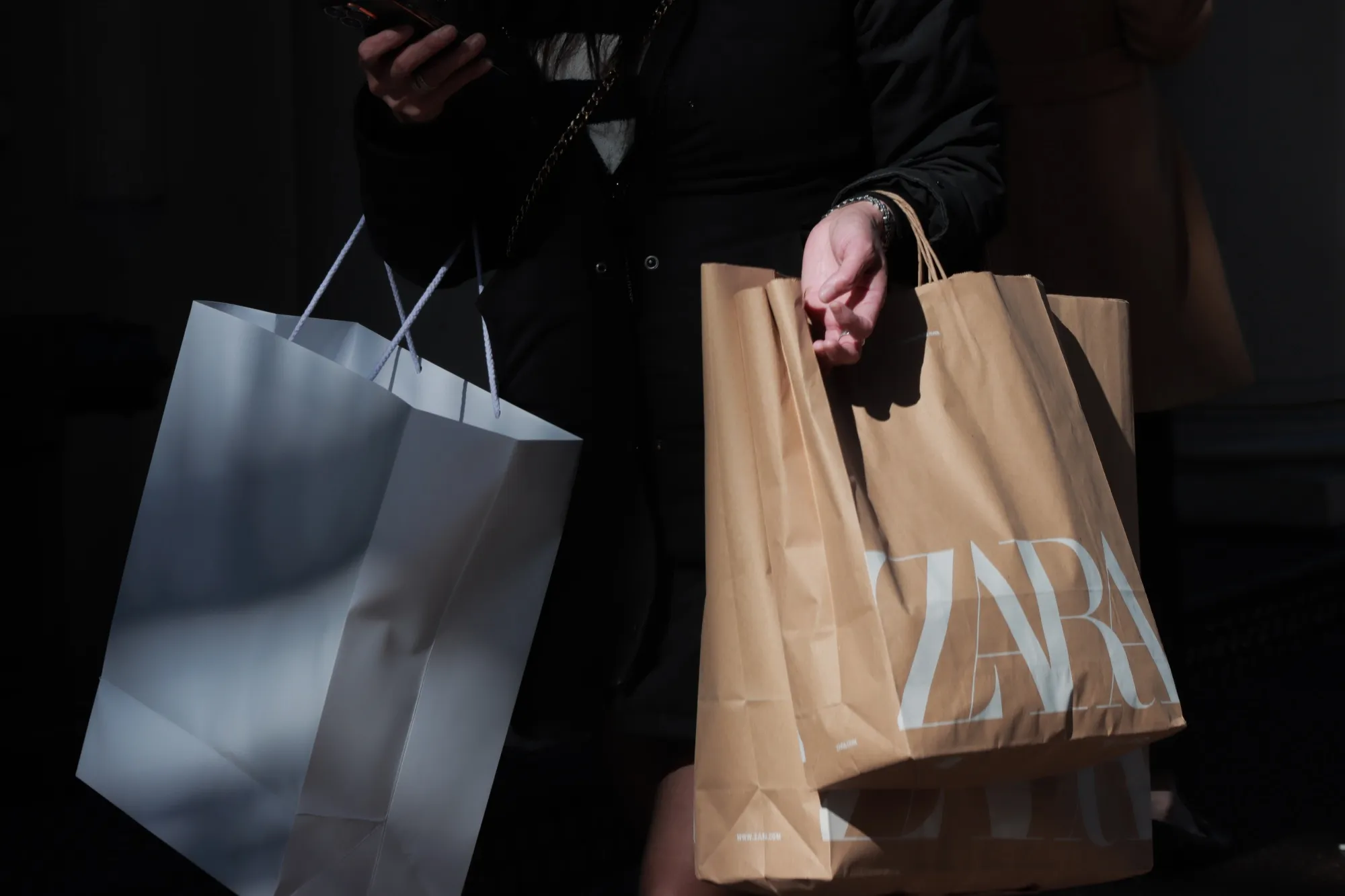 Zara Owner Inditex (ITX) Profit In Line As Sales Grow At Single Digits ...