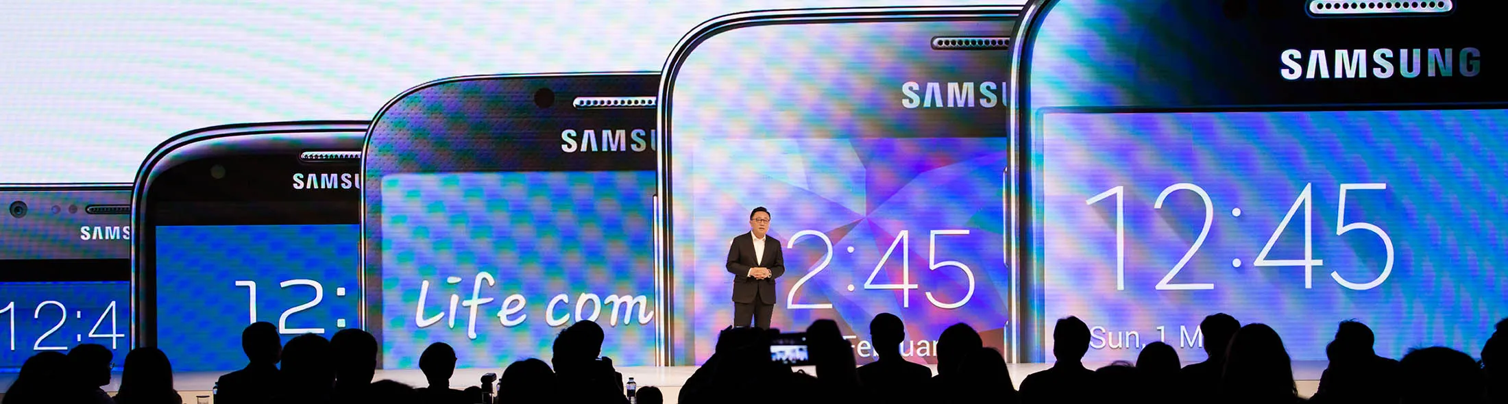 Koh Dong Jin, president of mobile communications at Samsung Electronics Co., speaks during a media event in Seoul, South Korea, on Thursday, March 10, 2016.
