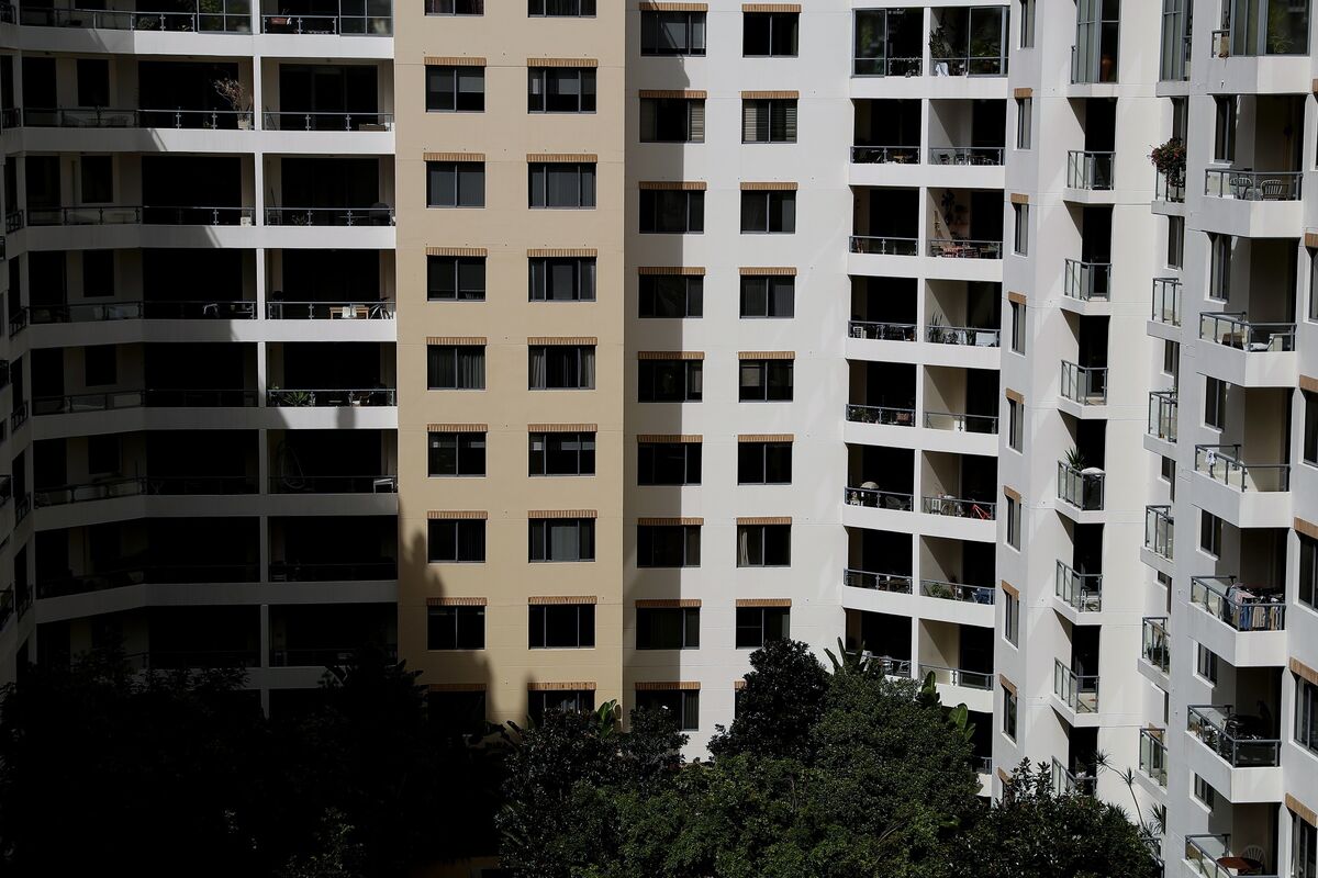 Australia’s Building Approvals Slump to Lowest Level in 11 Years