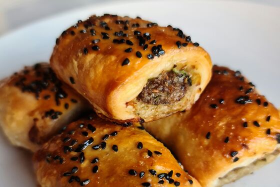 Star Chef’s Recipe for Lamb Sausage Rolls With Middle East Spices