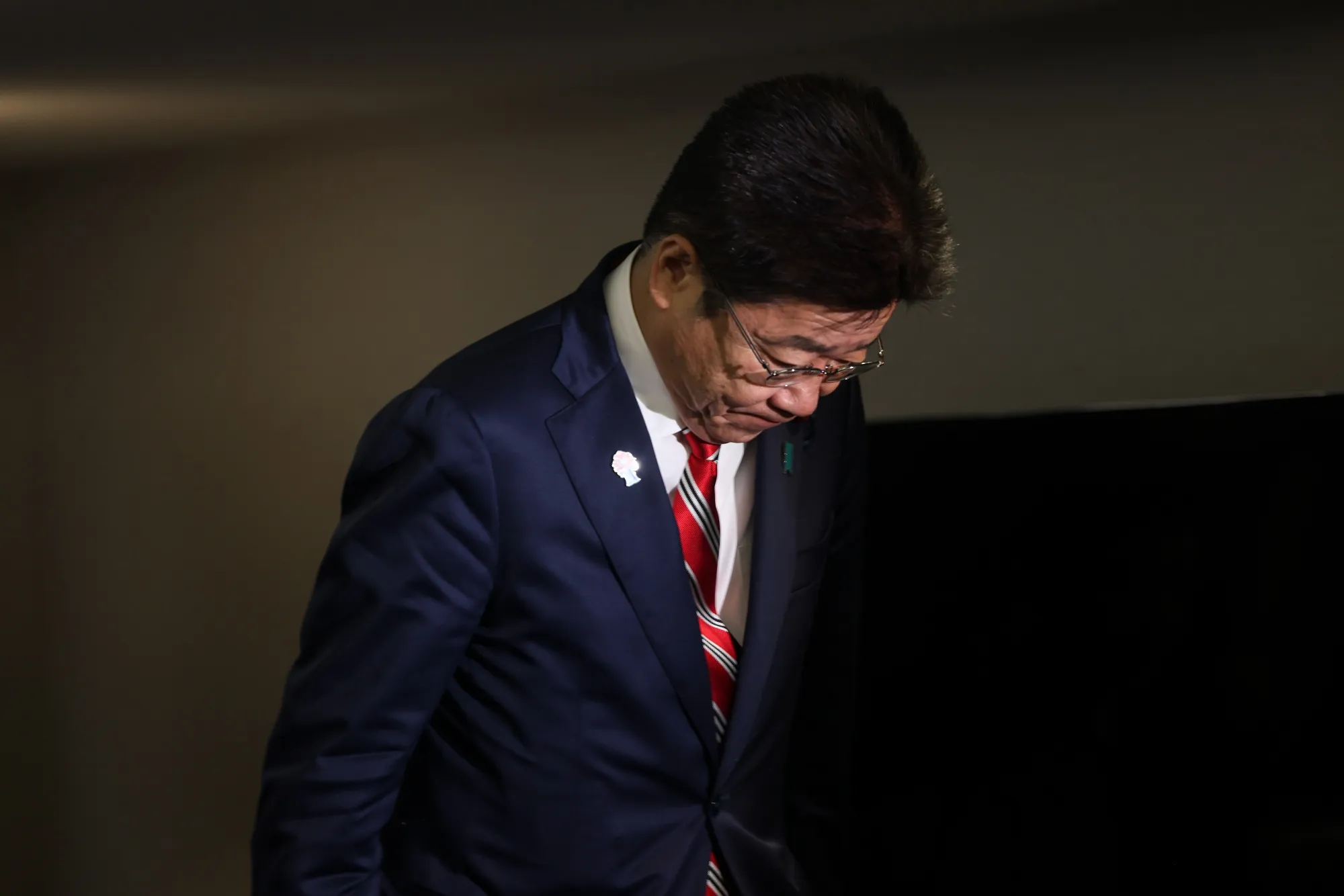 加藤財務相、カードとしてあると思う－関税交渉で日本保有の米国債 - Bloomberg