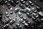 China Reiterates Plan to Cut Car Tariffs Amid U.S. Trade Tension