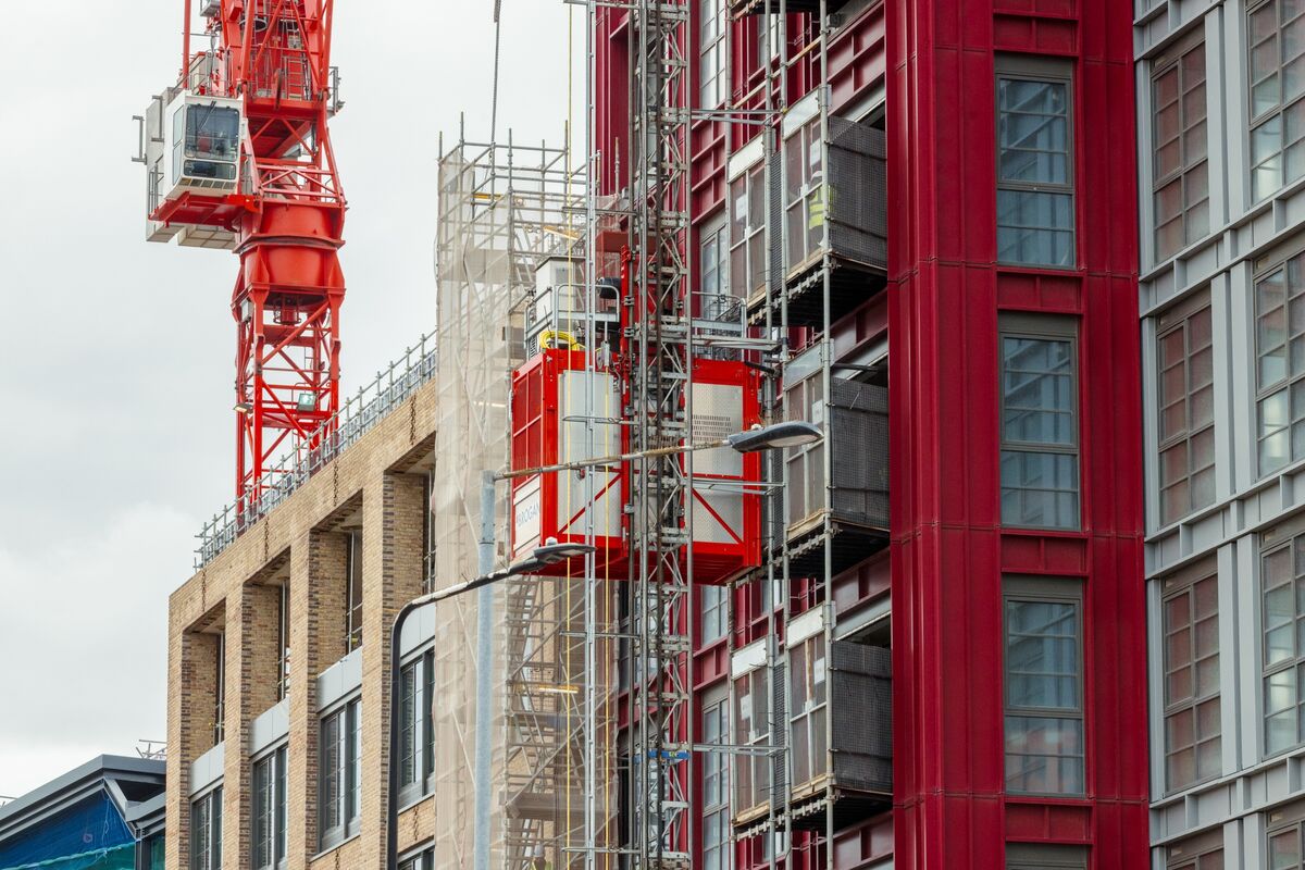 bloomberg.com - Meg Short - London's Unsold Completed Homes Hits Record High, Molior Says