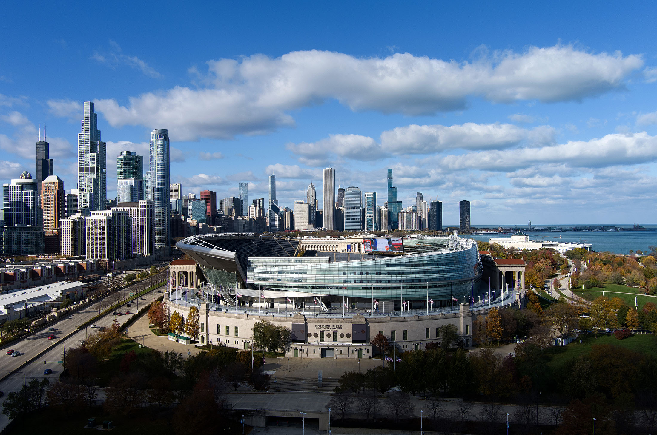 Chicago Weighs Financial Damage if NFL's Bears Move to Suburbs - Bloomberg