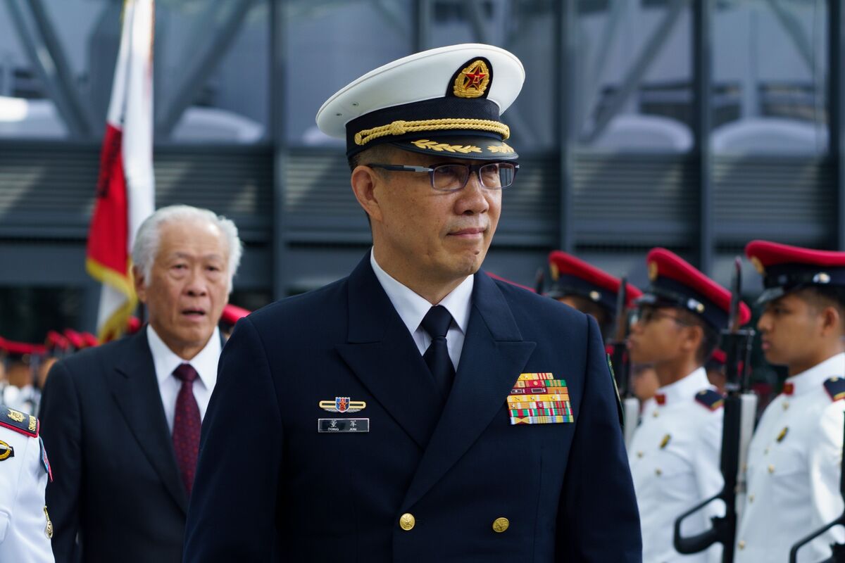 US, China Military Chiefs Praise Talks Held at Shangri-La Dialogue in  Singapore - Bloomberg