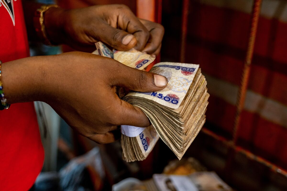 Naira Halts Record Rout As Nigeria Cracks Down On Money Trade - Bloomberg