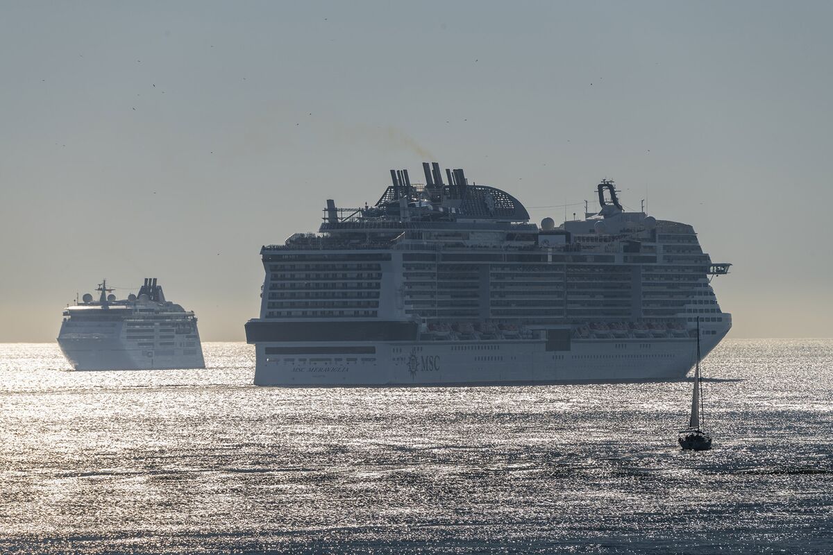 Rejected by Two Ports on Virus Fears, Cruise Heads to Mexico thumbnail