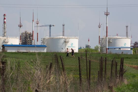 How One Village on the Volga Sowed Chaos in Europe’s Oil Market