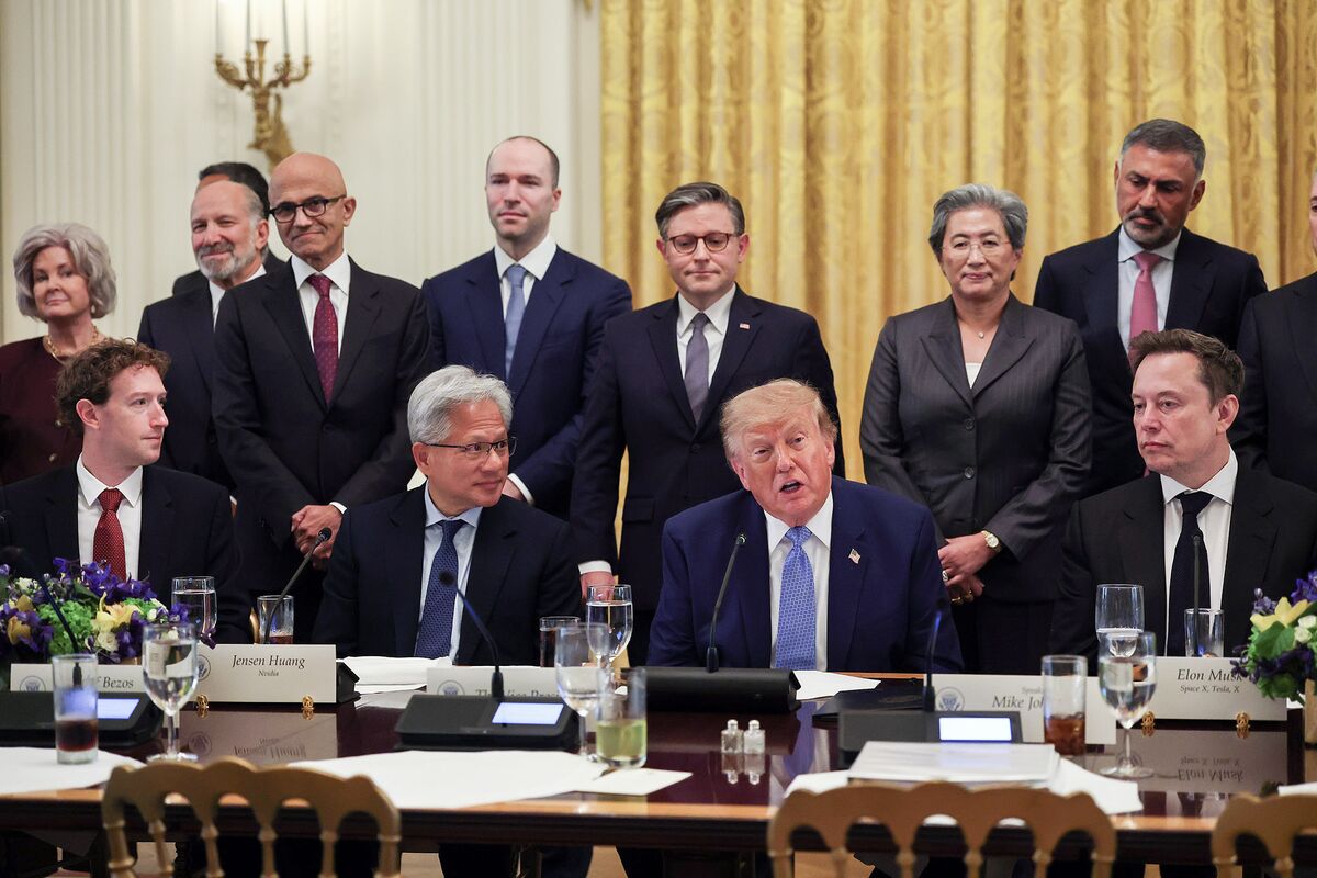 bloomberg.com - Maggie Eastland - Trump's AI Liability Push Opens Blame Game for Models Gone Rogue