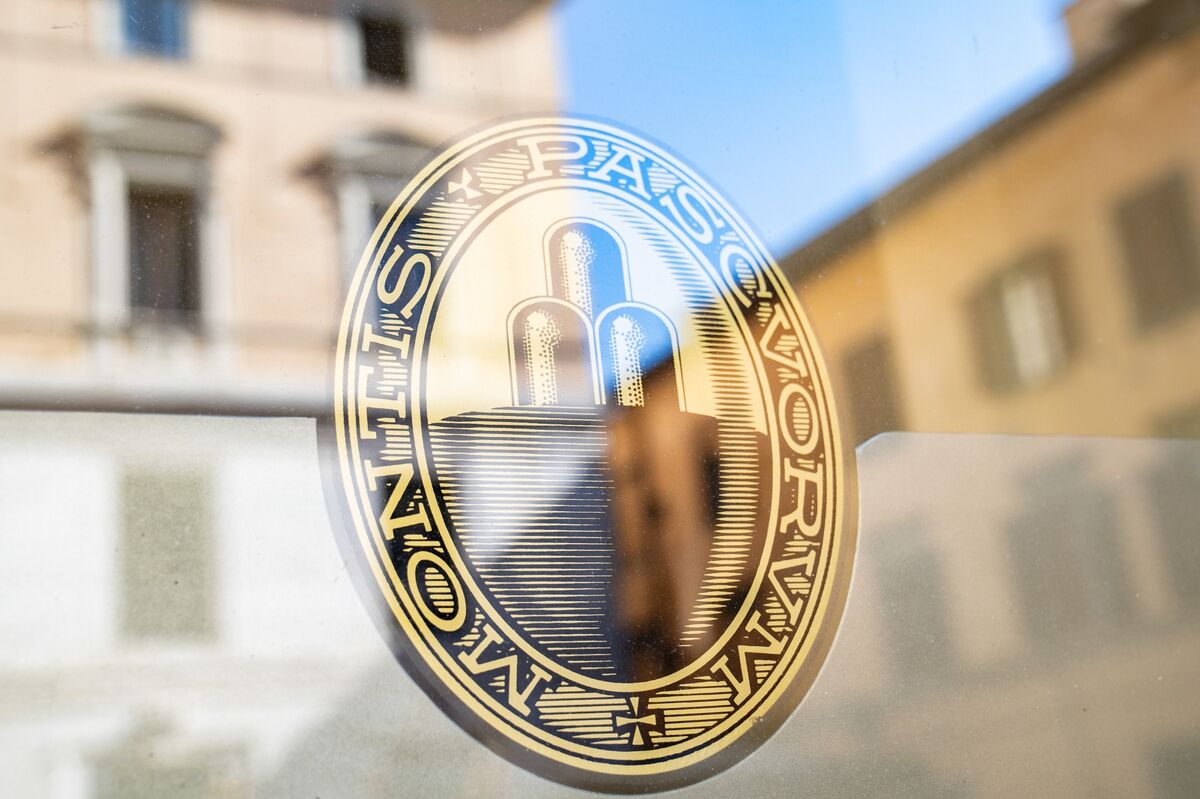 Monte Paschi CEO Sees More Italian Bank Deals After Mediobanca