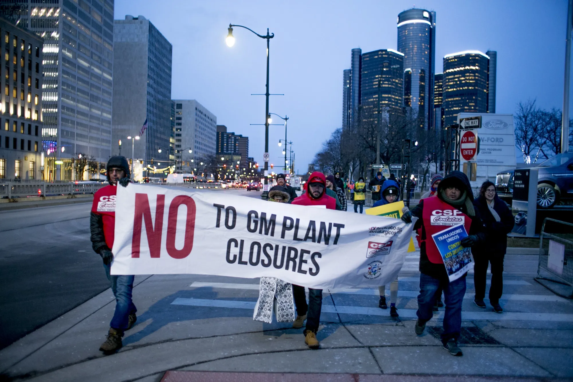 Car-Plant Closings, Corruption Color Detroit Three-UAW Talks - Bloomberg