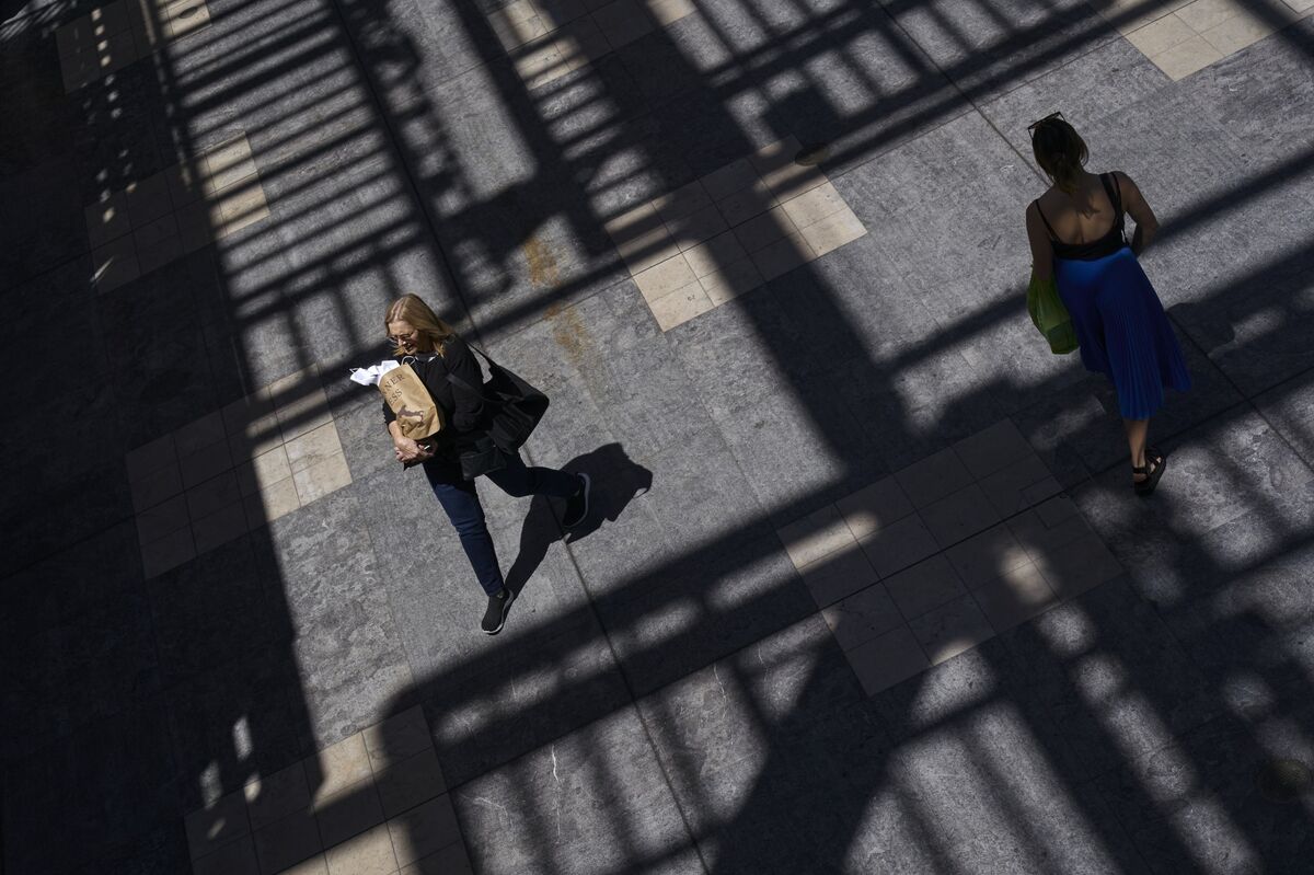 ⚫️ BLOOMBERG: Calano le aspettative dei consumatori americani: preoccupazioni per dazi, economia e inflazione.