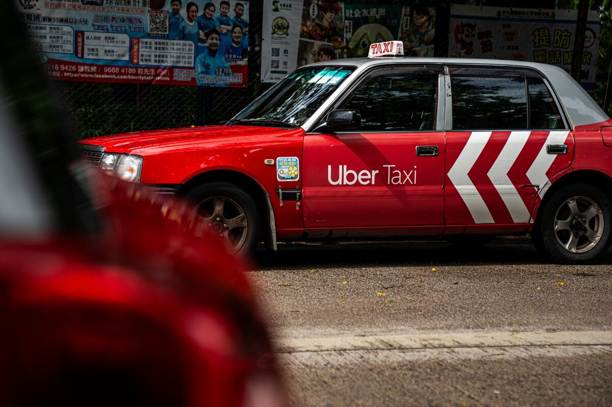 Uber Warns Hong Kong Drivers and Riders of Possible New Curbs